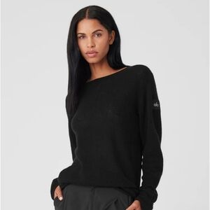 ALO Yoga Classic Black Crew Neck Sweater